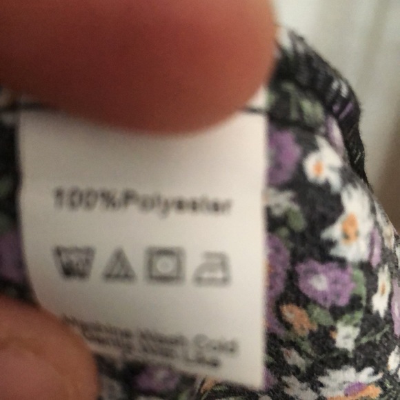 NWOT SHEIN dress with little flowers - Picture 5 of 5
